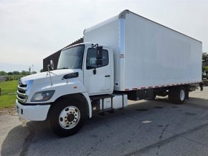 2015 HINO 268A